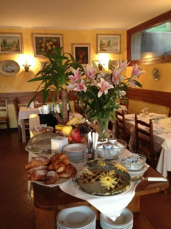 Hotel Ristorante Il Caminetto Diano Marina 2*,  Italië