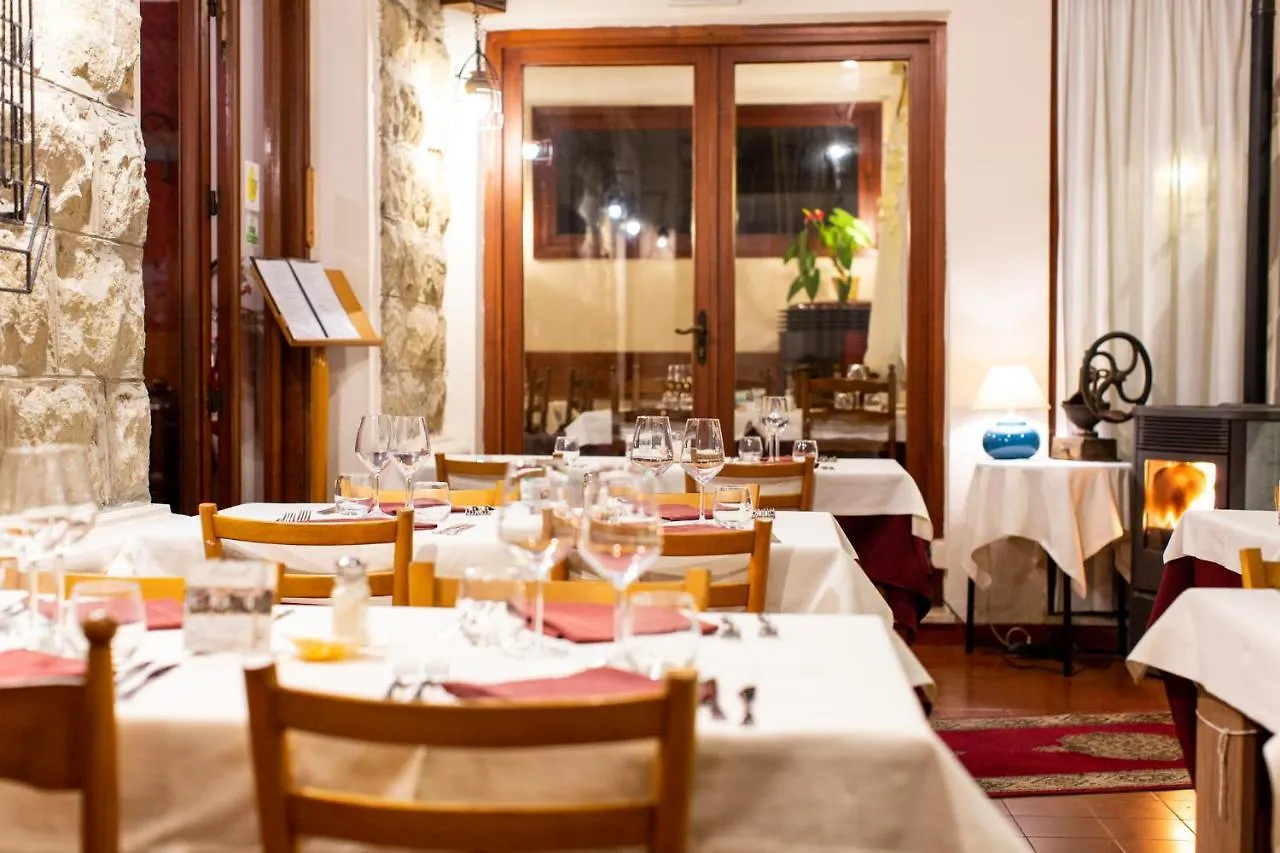 Hotel Ristorante Il Caminetto Diano Marina 2*,